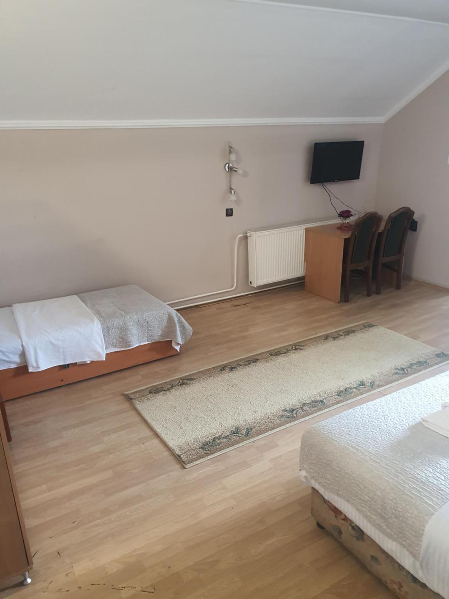Guest House Vila Bor Novi Sad Exterior foto